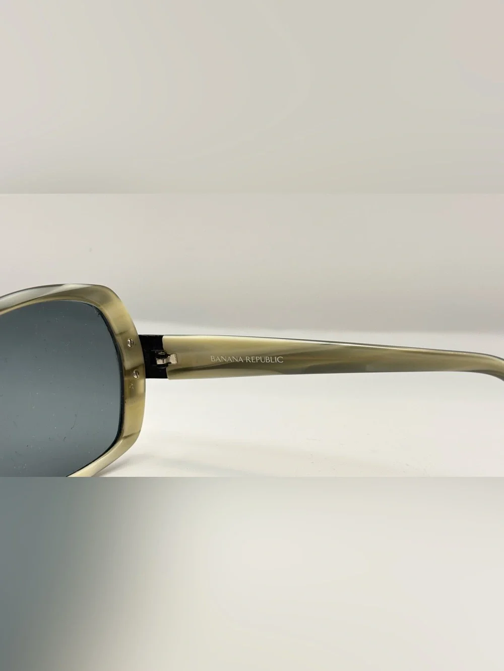 Banana Republic listing pair